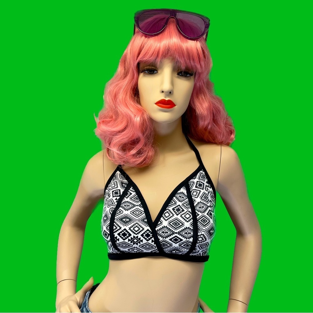 Freya Frenzy Padded Bikini Top. B & W diamond print, size US 32G, UK 32F.